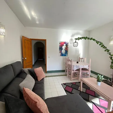 The Concierge - Pool Choromar Apartment