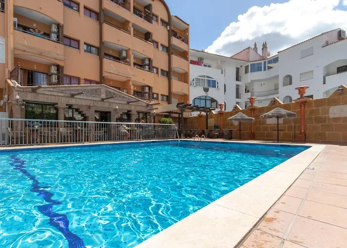 Apartament The Concierge - Pool Choromar